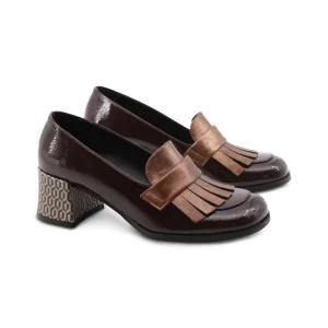 Mocassino in vernice con frange donna