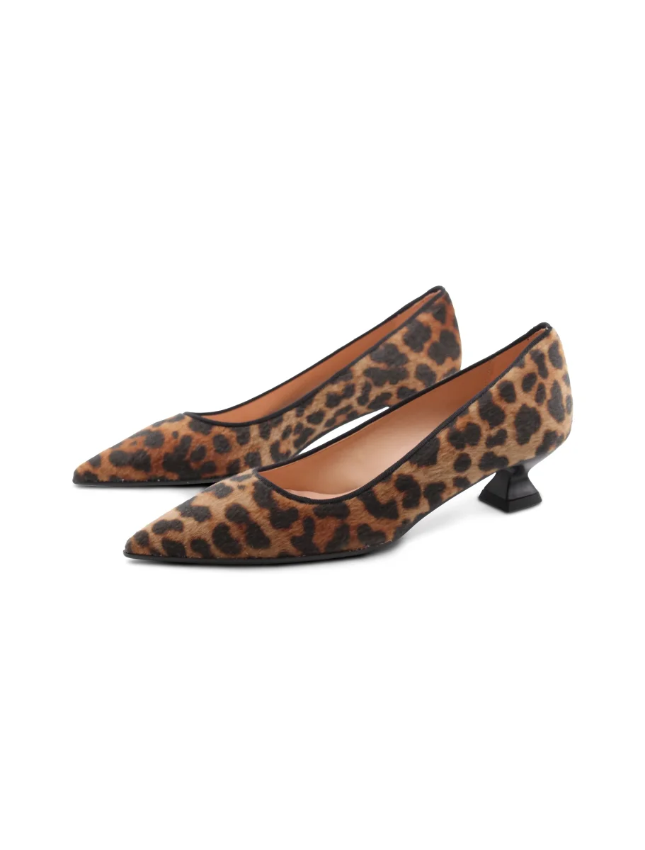 Décolleté animalier con tacco kitten - immagine 4