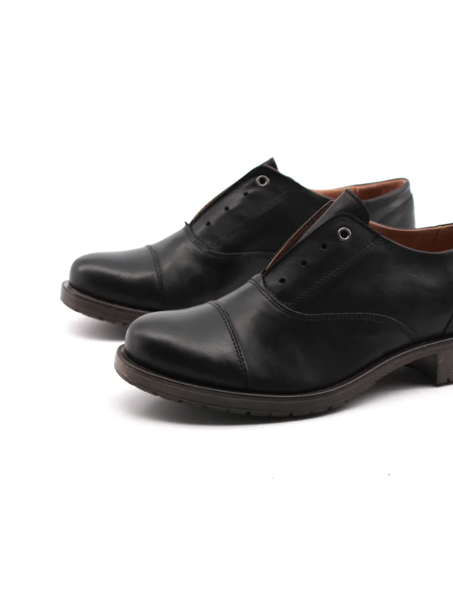 Inglesina da donna in pelle - immagine 5