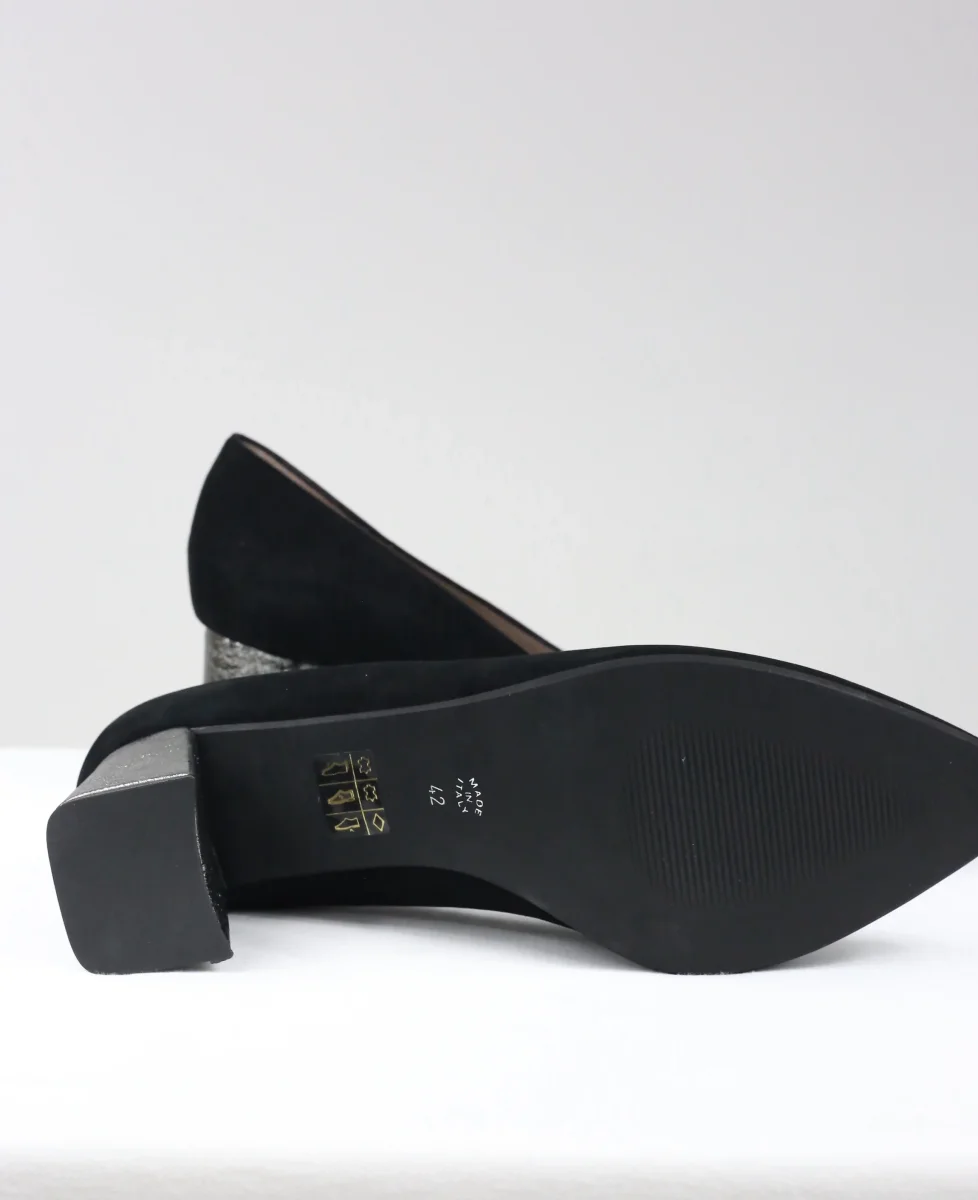 Décolleté Cecilia in camoscio - immagine 9