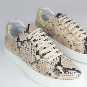 Sneakers grintose pitonate crema