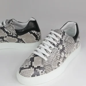 Sneakers grintose pitonate nere