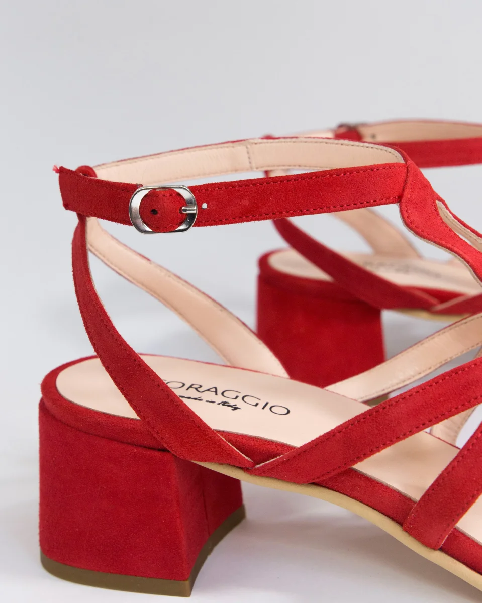 Annette in camoscio rosso - immagine 6