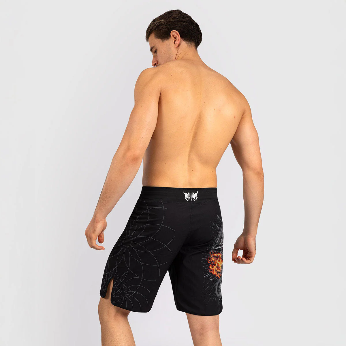 Pantaloncini MMA Venum Gladiator 5.0 Nero-Argento - immagine 4