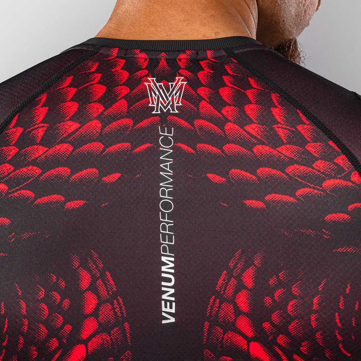 Rashguard Venum Matupa maniche corte Nero-rosso - immagine 6