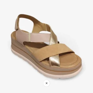 SANDALO A FASCE INCROCIATE CON ZEPPA EASY’N ROSE