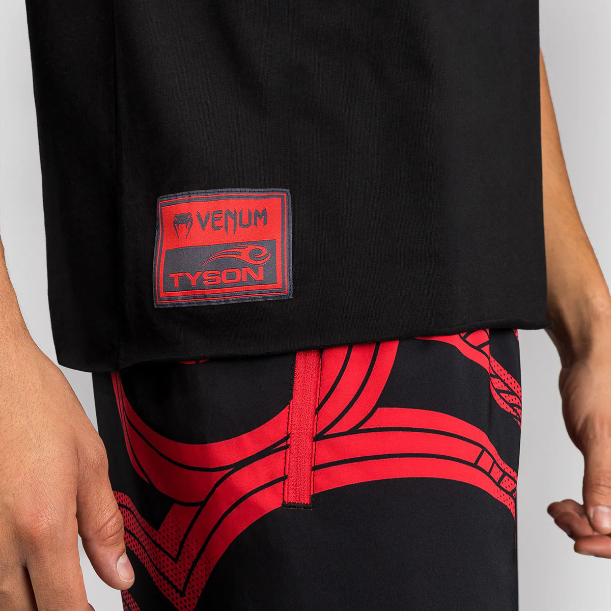 T-shirt smanicata Venum x Mike Tyson Nero - immagine 5