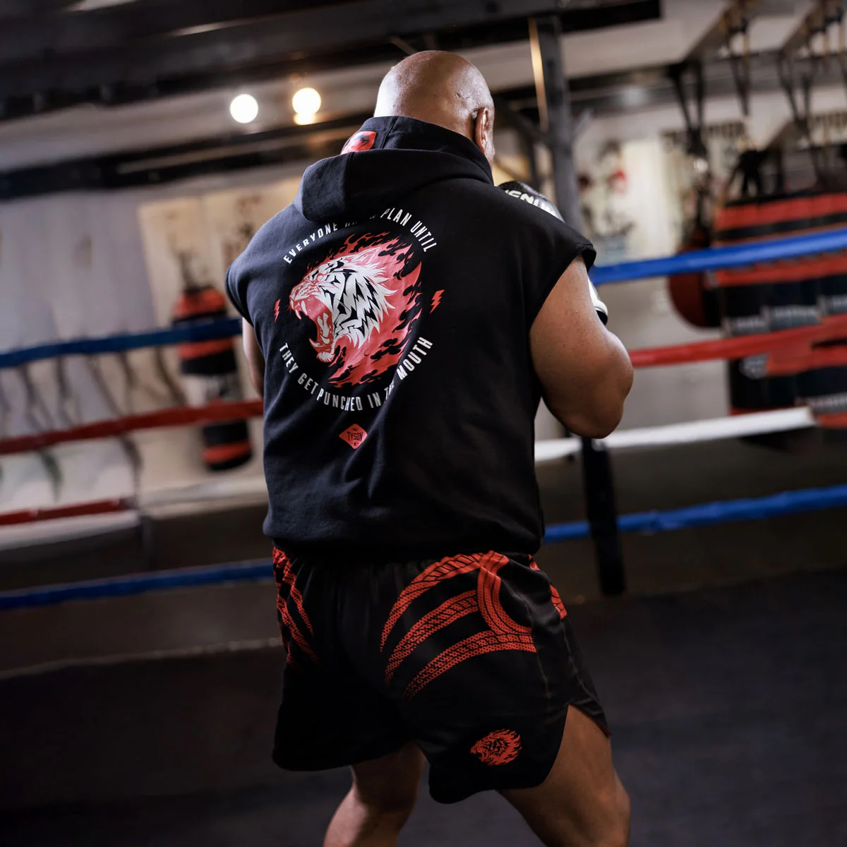 Felpa smanicata Venum x Mike Tyson Tiger con cappuccio Nero - immagine 8